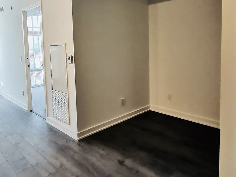 501 Yonge St #2103 — Photo 6