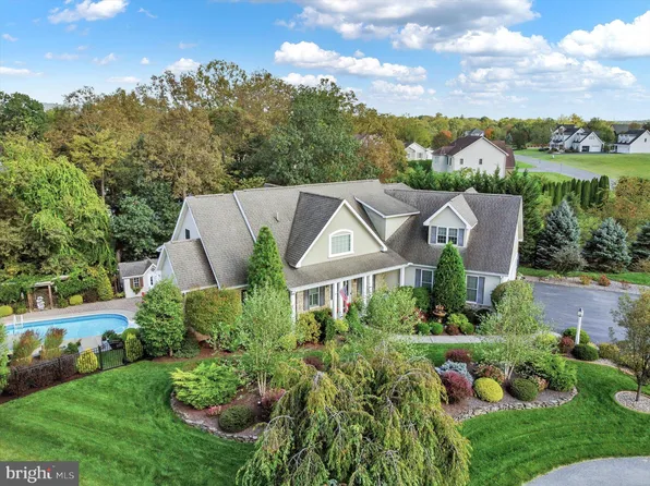 1401 Wellgate Ln, Mechanicsburg, PA 17055