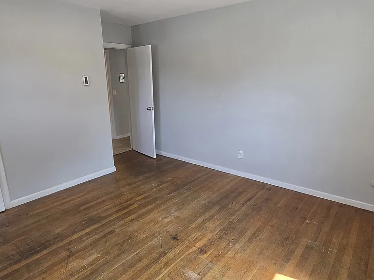 5 Waldemar Ave #3 — Photo 7