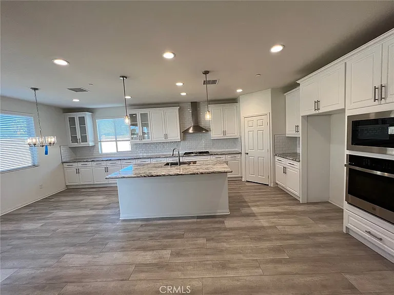 9413 Venetian Way — Photo 4