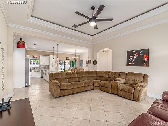4th image of 230 SW Volta Ct