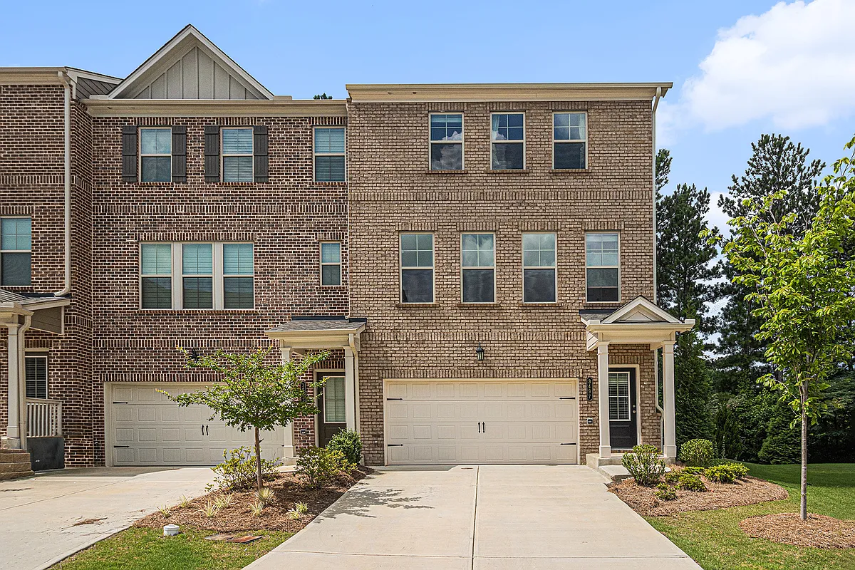 Building Photo - 3497 Hidden Valley Cir #1
