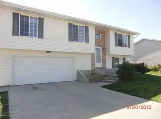 112 E Tonk St, Gillette, WY 82718