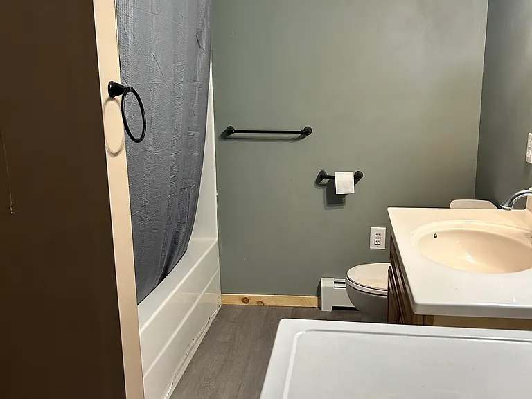 65 Richmond Rd #2 — Photo 8
