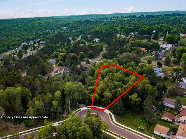 Hartley Hills Dr, Duluth, MN 55803