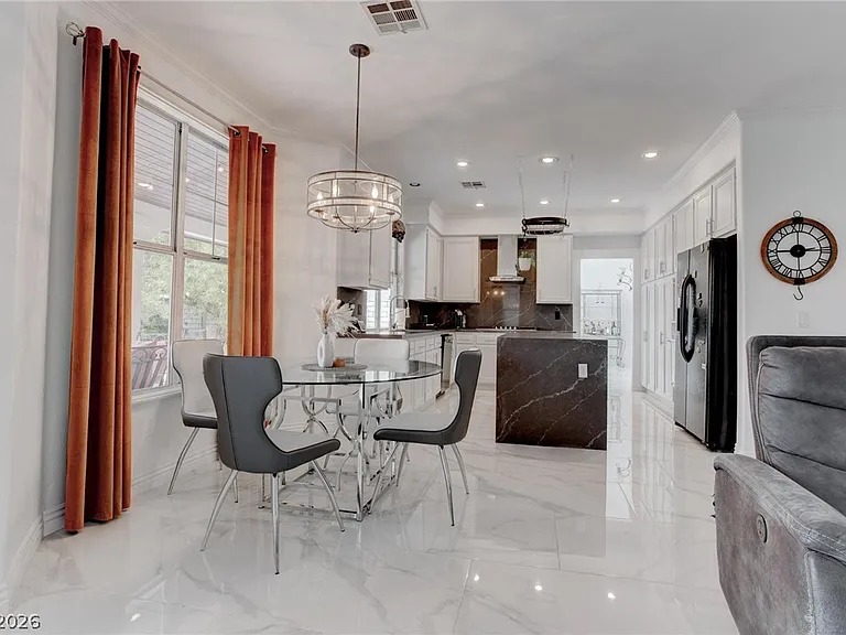 2500 Hacker Dr — Photo 11