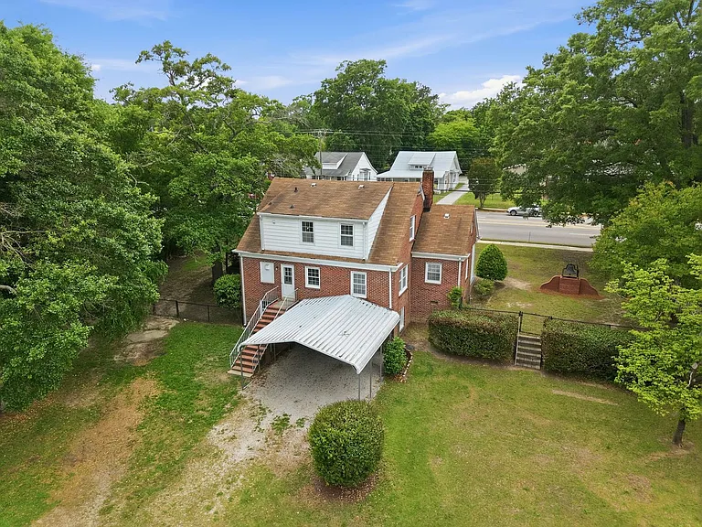 1203 S Main St — Photo 42