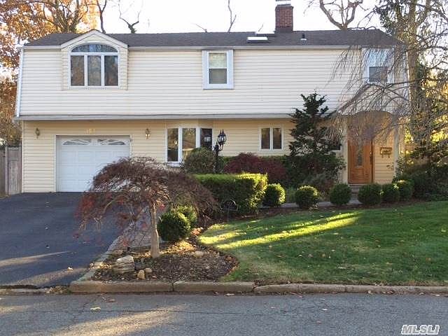 1st image of 122 Yale St