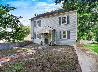 54 Monroe St, Shelton, CT 06484