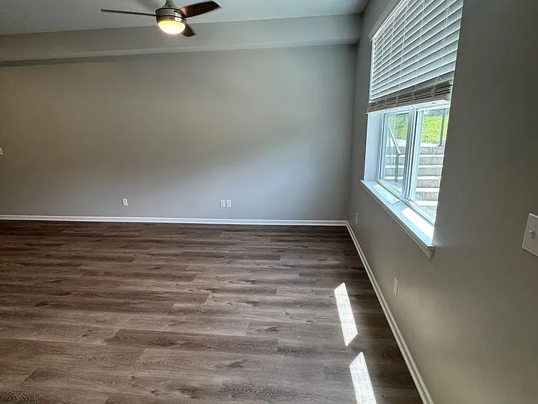 1301 McKee St — Photo 36