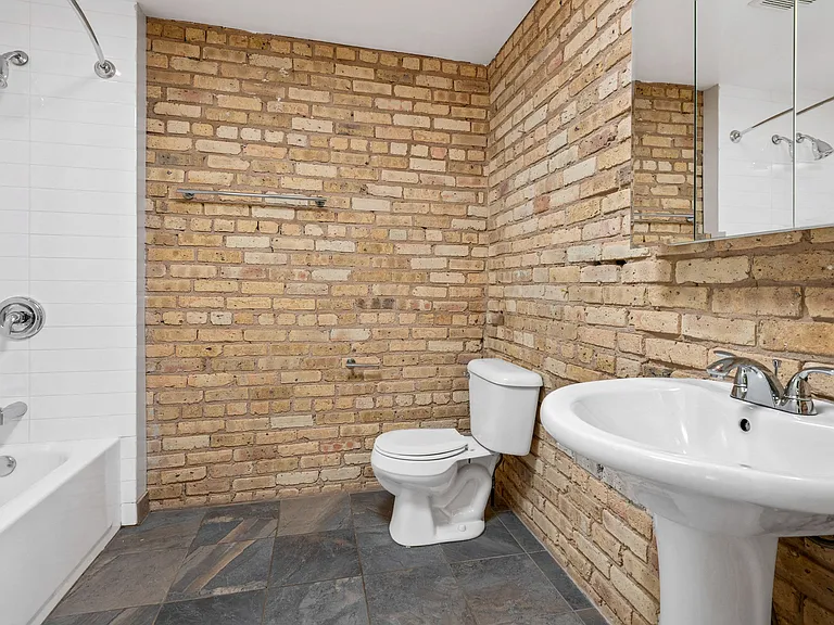 945 W Fulton Market Apartments — Photo 7