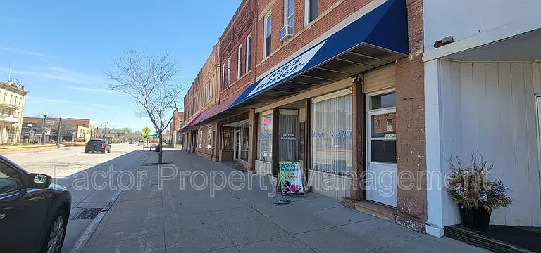 201 1/2 S Minnesota Ave #4 — Photo 1