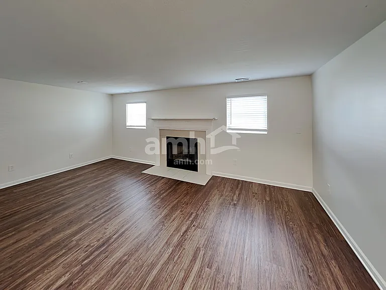 5545 Stevens Dr — Photo 6