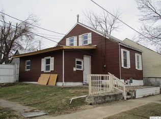 729 S 7th St, Quincy, IL 62301