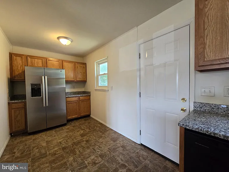 11 Glenwood Dr — Photo 12