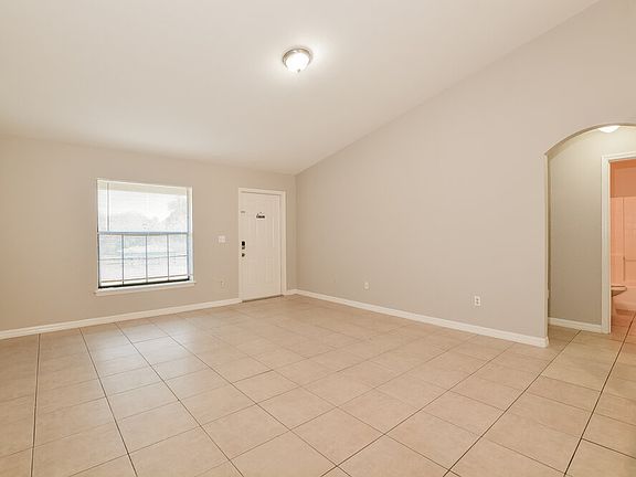 4th image of 1144 S Clara Ave
