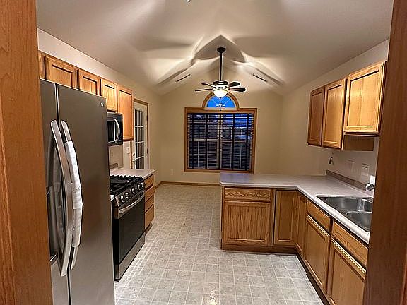 5th image of 57 Duck Creek Pl