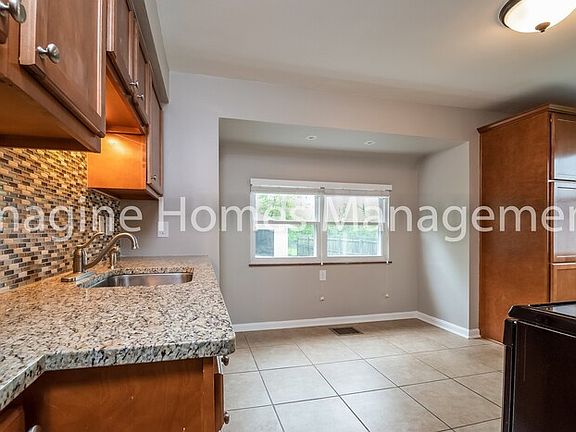 5th image of 4617 Orchard Ln