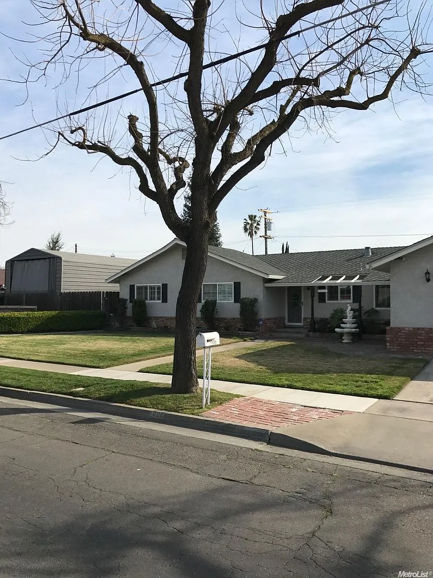 1008 Woodrow Ave photo 1