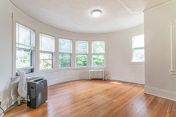 52 Albemarle Pl #16 — Photo 3