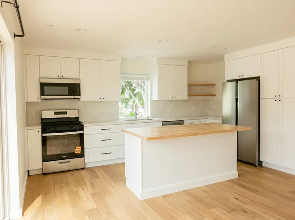 332 W Prospect St #1, Ventura, CA 93001