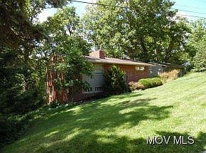 1st image of 120 Hillcrest Dr