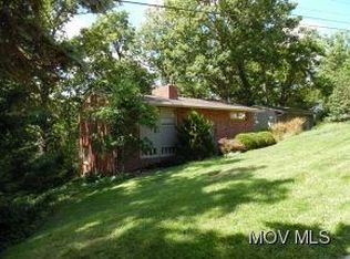 120 Hillcrest Dr, Marietta, OH 45750