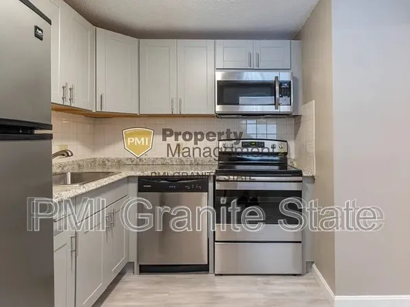135 English Village Rd APT 203, Manchester, NH 03102