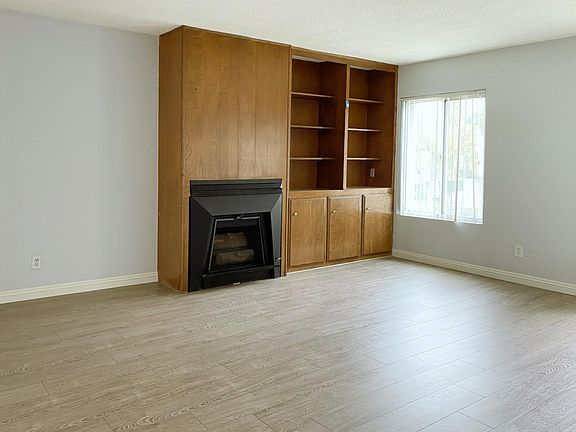 4th image of 921 Arcadia Ave APT 5