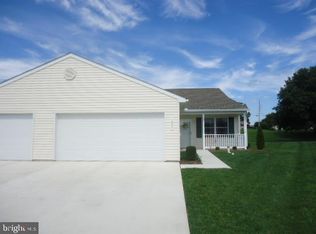 1267 Village Dr, Spring Grove, PA 17362
