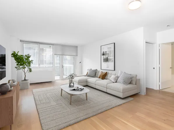 424 West End Avenue image 1 of 15