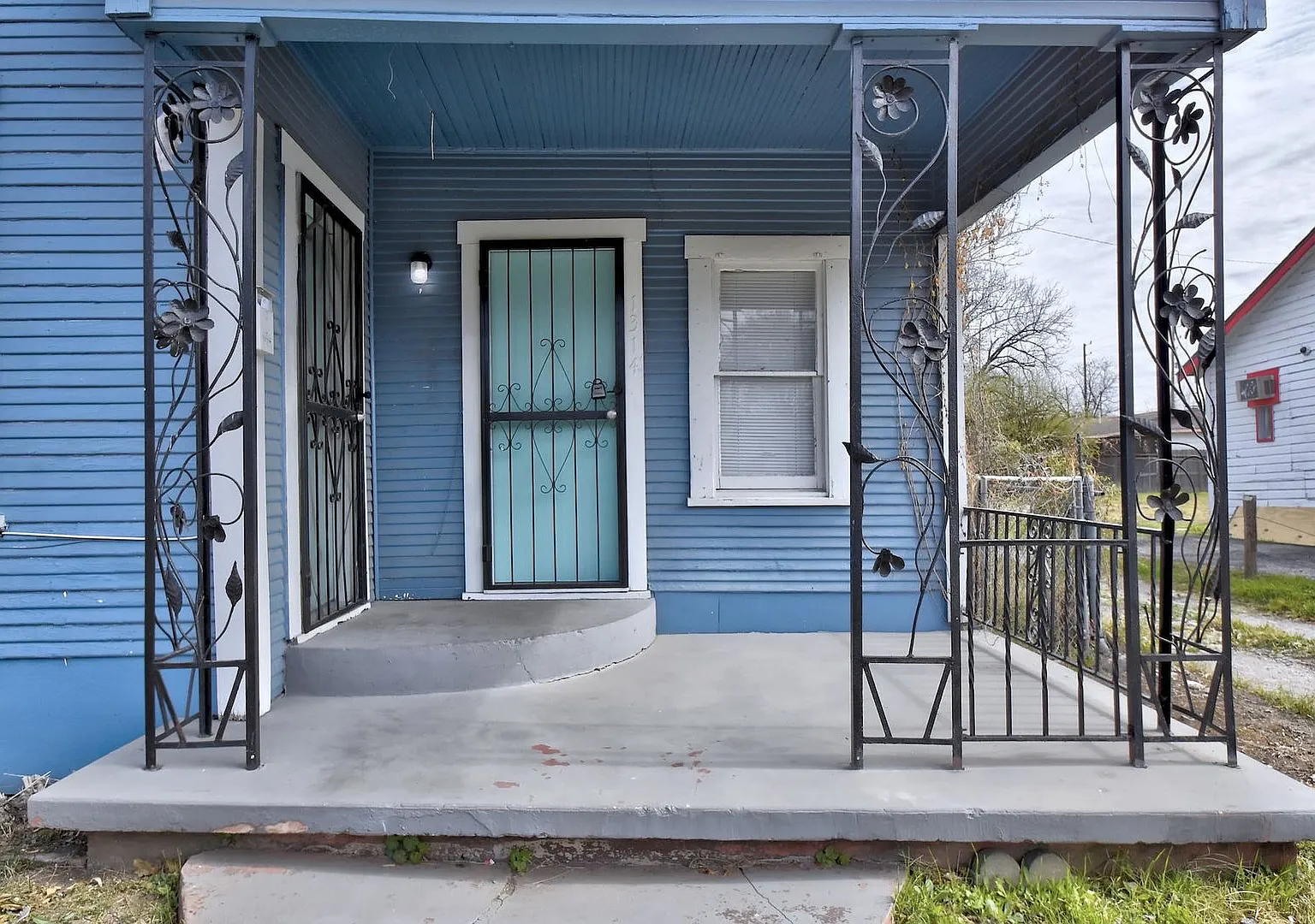 1314 N Sabinas | 3-Bedroom Home Close To Downtown — Photo 3