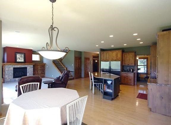 3rd image of 1319 Clearwater Dr