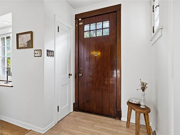 2nd image of 6512 Jackson St