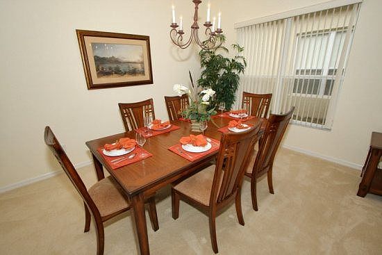 TH4P835THB-formal-dining-area