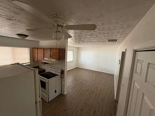 56 Fernwood Ave #B Photo 1 56 Fernwood Ave #B Photo 1