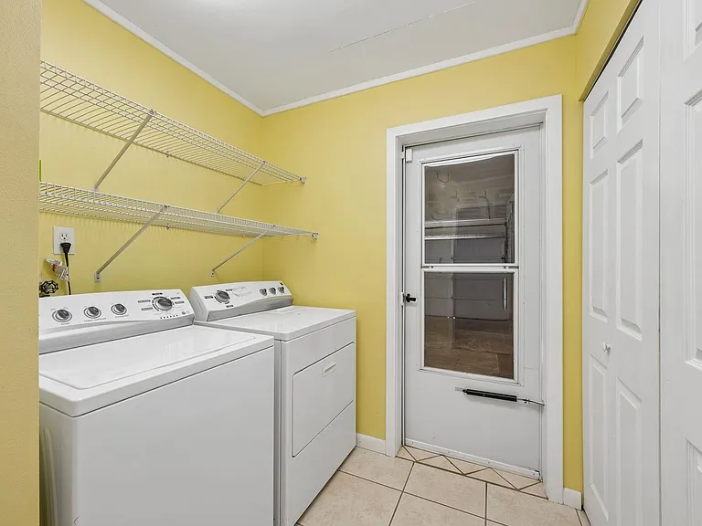 995 Alcala Dr — Photo 14