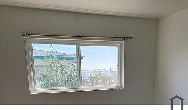 390 W 1st St #6 — Photo 5