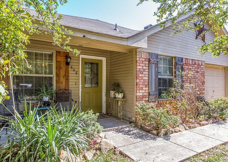1st image of 808 Loganwood Dr