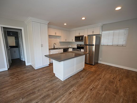 5th image of 1069 Naranca Ave APT F