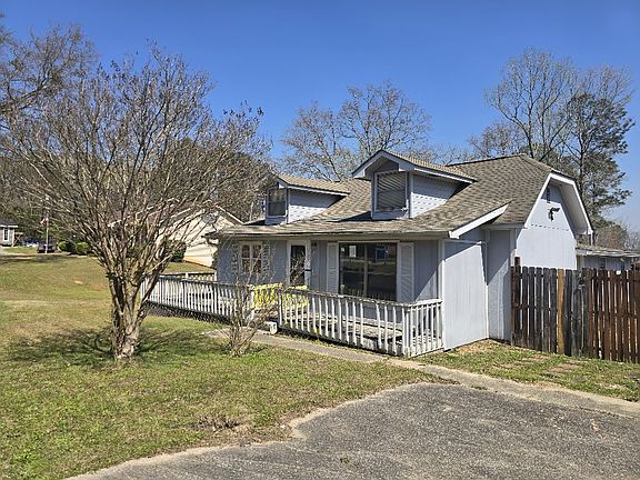 2nd image of 2115 Elkahatchee Rd