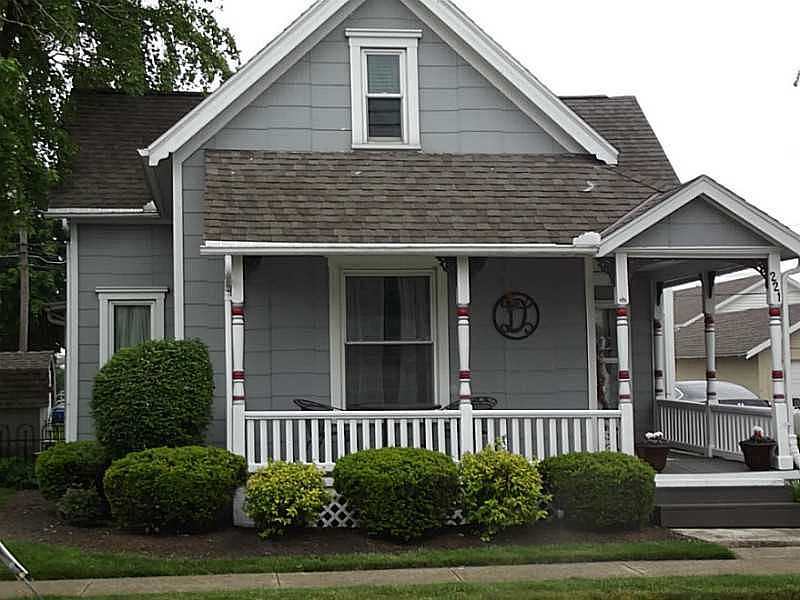 1st image of 221 E Monroe St