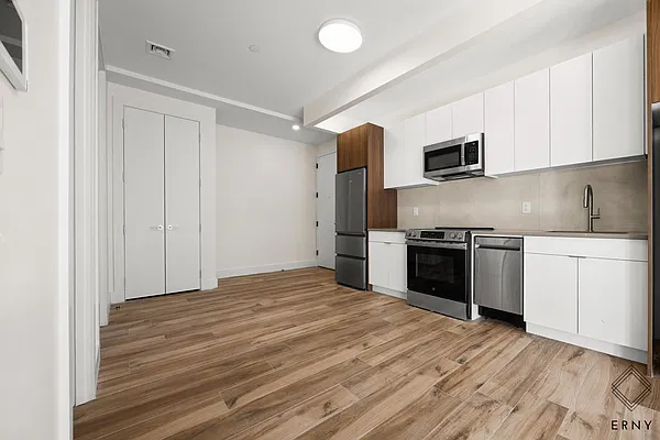 Kitchen, photo 2