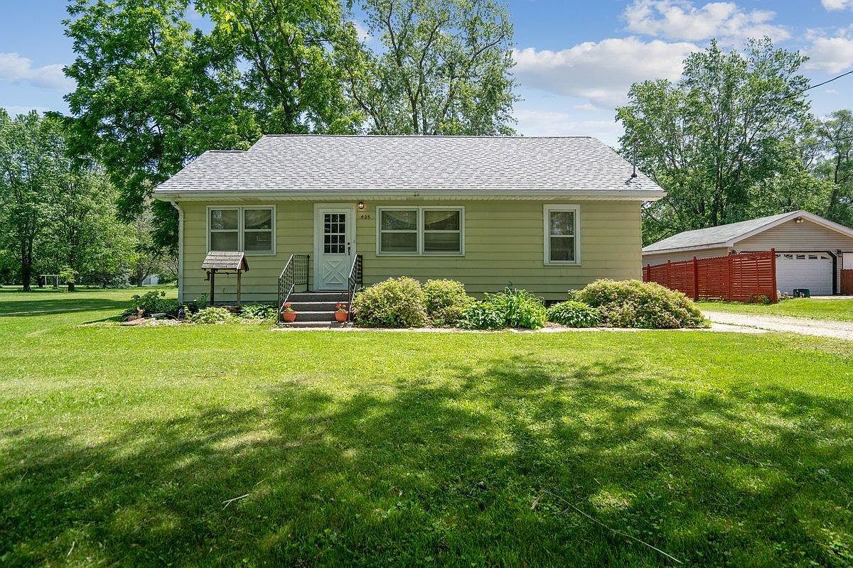 425 Grand Blvd, Evansdale, IA 50707 Zillow