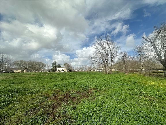 5th image of 1925 County Road 543