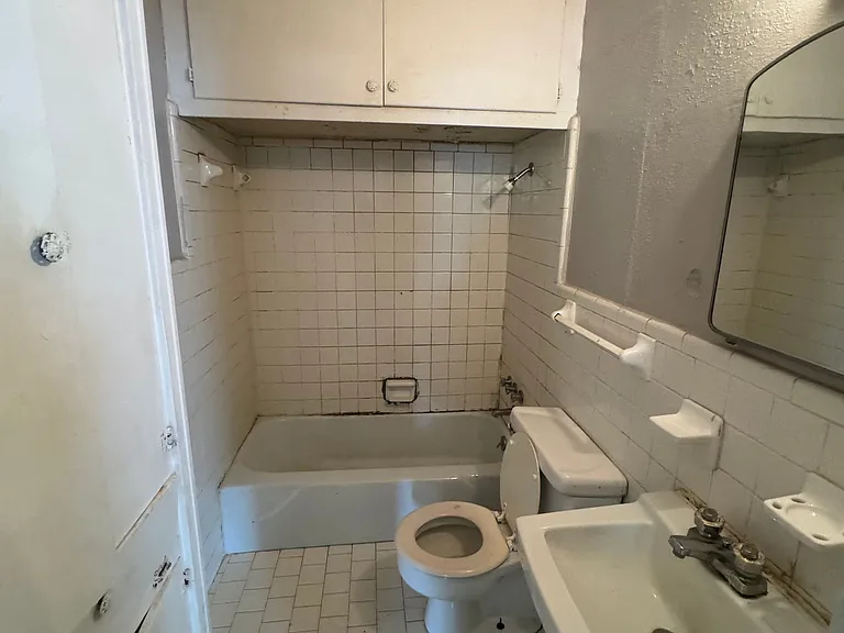 2531 Drexel St — Photo 11