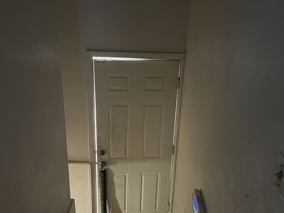 1st image of 5385 Claxton Ave