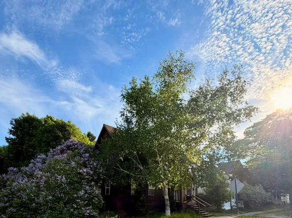 305 E Truman St, Newberry, MI 49868