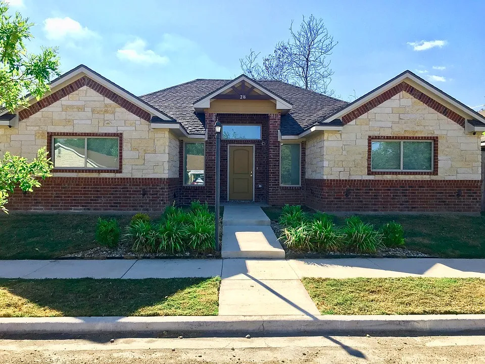 216 Church Ave
