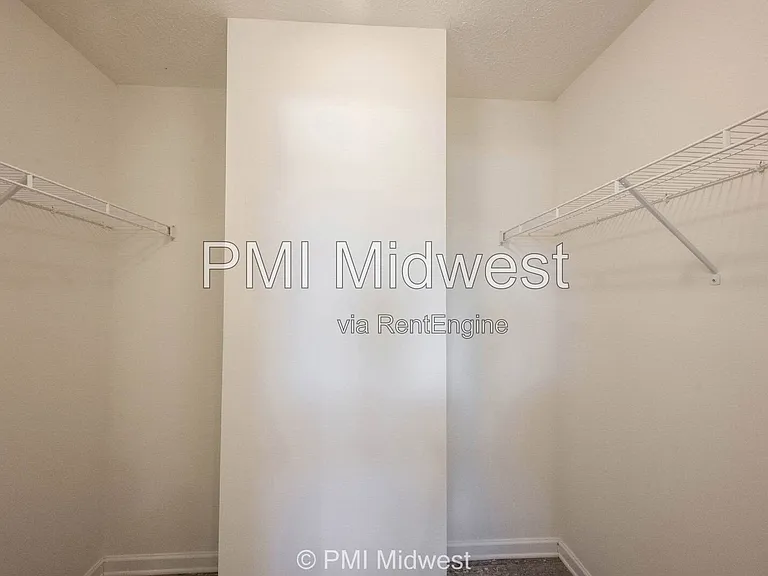 2526 Copper Hill Dr — Photo 38